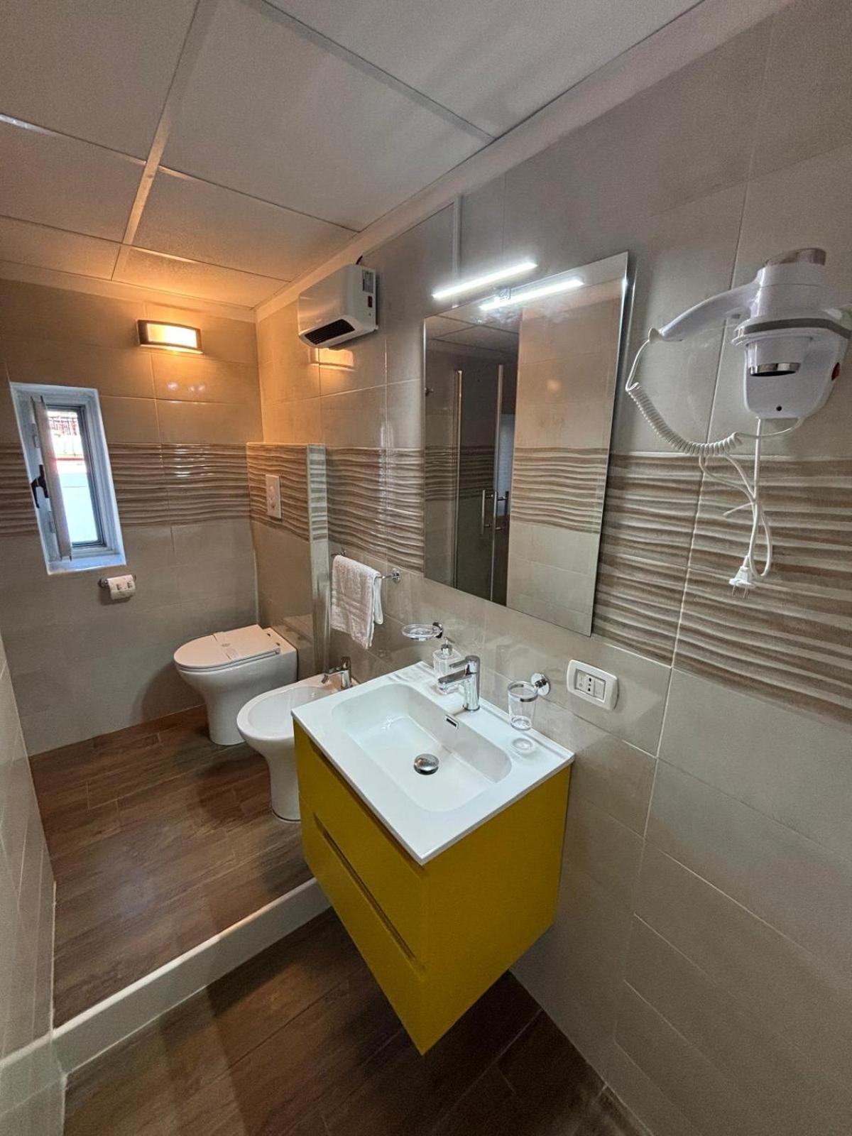 Mareluna Rooms Margherita Di Savoia Exterior photo