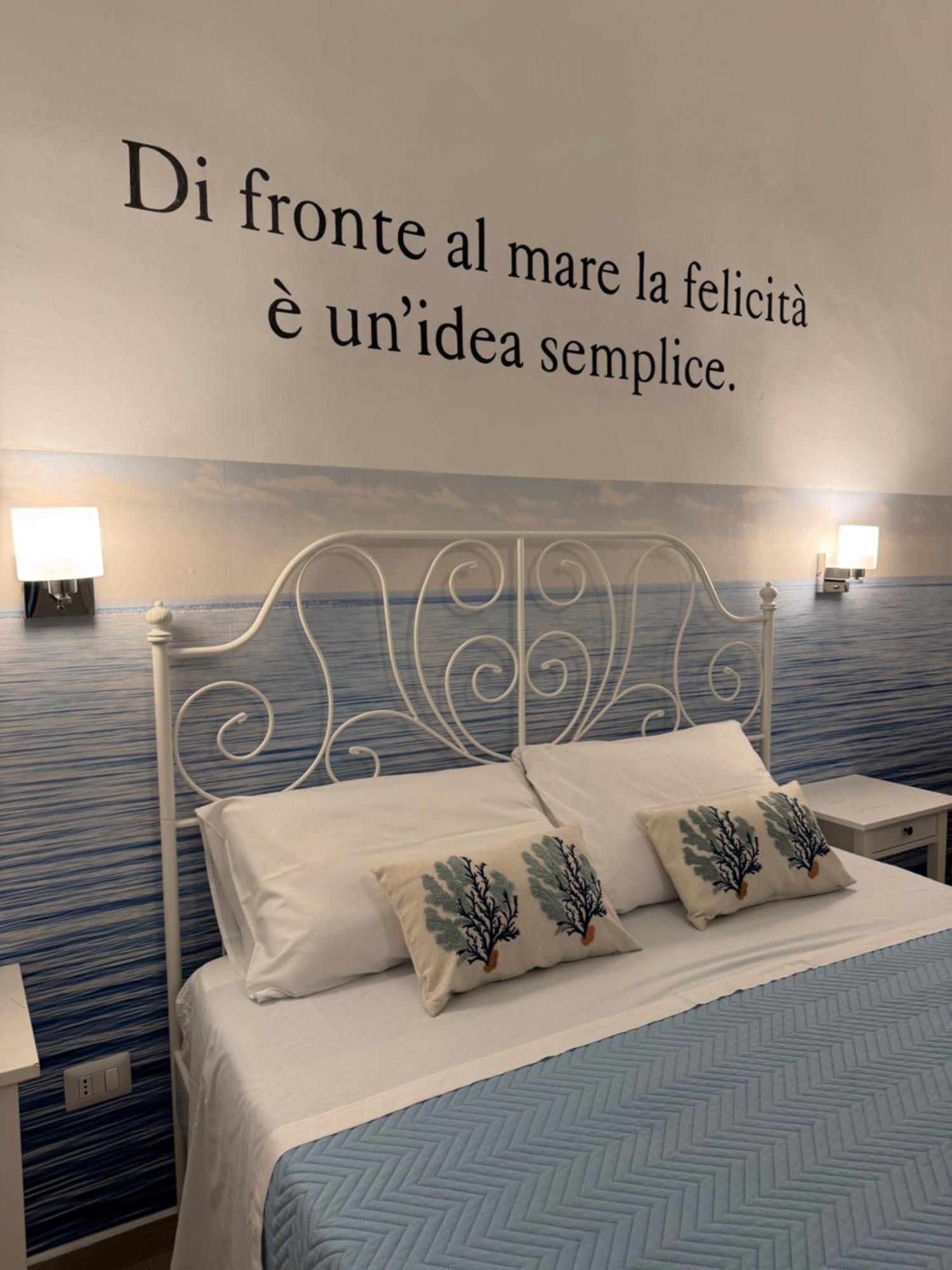 Mareluna Rooms Margherita Di Savoia Exterior photo